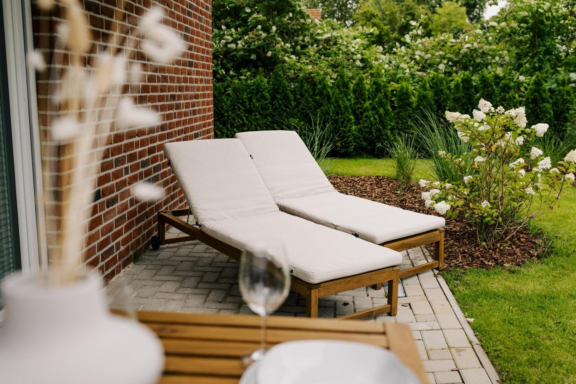 Kuesten De - 1 Direkte Deichlage, Terrasse, 53qm Apartment
